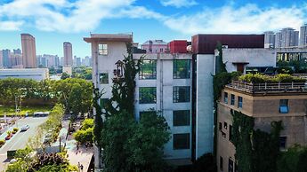 Time Tunnel Designer Hotel