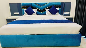 Stay 10 Parallel Apartment Hotel