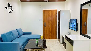 Stay 10 Parallel Apartment Hotel