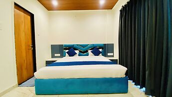 Stay 10 Parallel Apartment Hotel