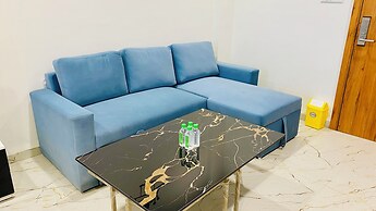 Stay 10 Parallel Apartment Hotel