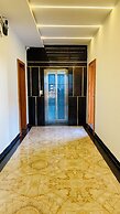 Stay 10 Parallel Apartment Hotel