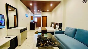 Stay 10 Parallel Apartment Hotel