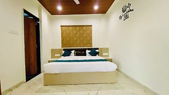 Stay 10 Parallel Apartment Hotel