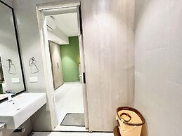 The Puri stays - Sea view & Temple