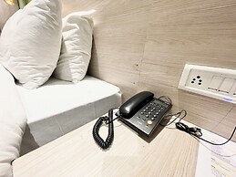 The Puri stays - Sea view & Temple