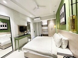 The Puri stays - Sea view & Temple