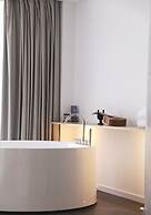 Nian hotel & resorts