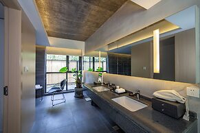 Nian hotel & resorts