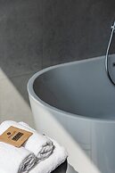 Nian hotel & resorts