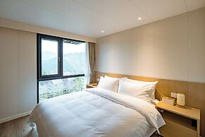 Nian hotel & resorts