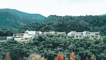 Nian hotel & resorts