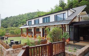 Nian hotel & resorts