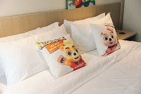 Nian hotel & resorts