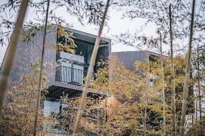 Nian hotel & resorts