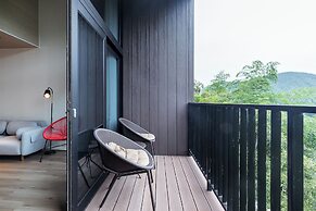 Nian hotel & resorts