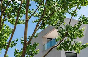 Nian hotel & resorts