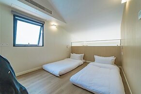 Nian hotel & resorts