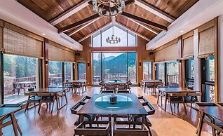 Nian hotel & resorts