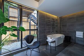 Nian hotel & resorts