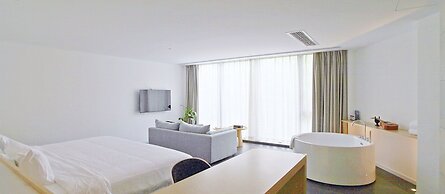 Nian hotel & resorts