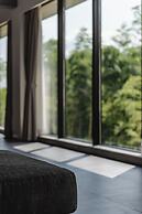 Nian hotel & resorts