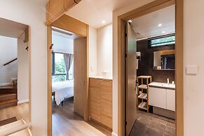 Nian hotel & resorts