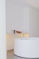 Nian hotel & resorts