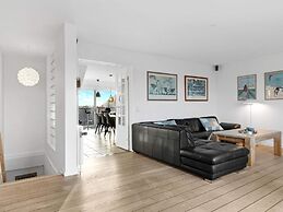 Holiday Home by the sea