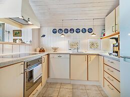 5 Star Holiday Home in Lokken