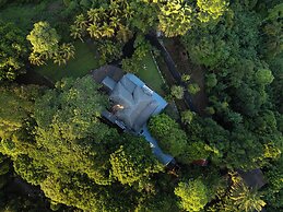 Mount Frenion Manor by Seven Angels
