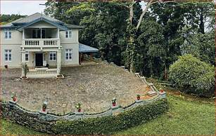 Mount Frenion Manor by Seven Angels