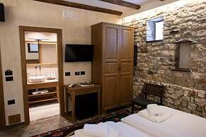 VISTA BOUTIQUE HOTEL