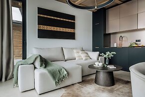 Crystal Pine Spa - LoftAffair Collection