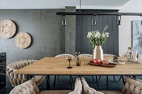 Crystal Pine Spa - LoftAffair Collection