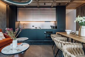 Crystal Pine Spa - LoftAffair Collection