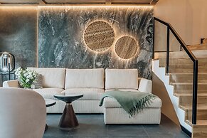 Crystal Pine Spa - LoftAffair Collection