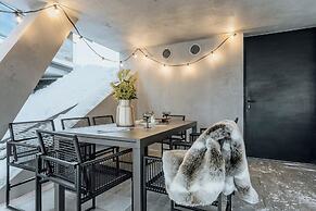 Crystal Pine Spa - LoftAffair Collection