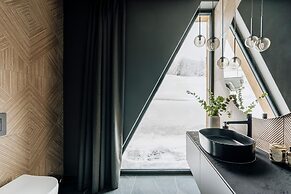 Crystal Pine Spa - LoftAffair Collection