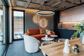 Crystal Pine Spa - LoftAffair Collection