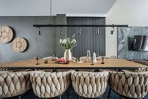 Crystal Pine Spa - LoftAffair Collection