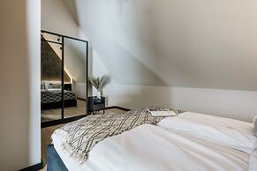 Crystal Pine Spa - LoftAffair Collection