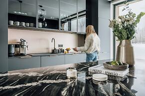 Crystal Pine Spa - LoftAffair Collection