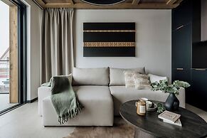 Crystal Pine Spa - LoftAffair Collection