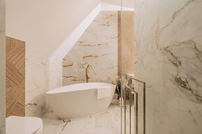 Crystal Pine Spa - LoftAffair Collection