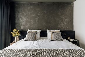 Crystal Pine Spa - LoftAffair Collection