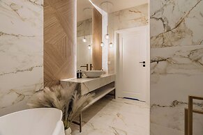 Crystal Pine Spa - LoftAffair Collection