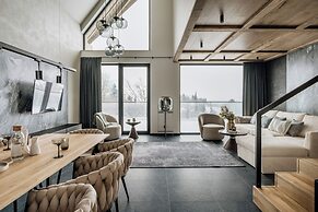 Crystal Pine Spa - LoftAffair Collection