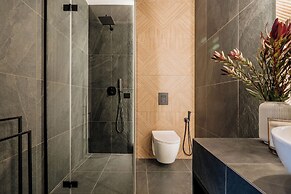 Crystal Pine Spa - LoftAffair Collection