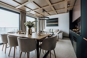 Crystal Pine Spa - LoftAffair Collection